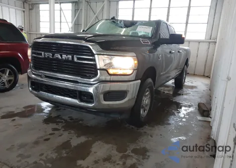 2019 Ram 2500 Big Horn 4X4 8' Box from USA, damaged, VIN 3C6UR5JL2KG689168